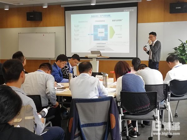 博革咨詢王老師在阿里云大學(xué)授課現(xiàn)場(chǎng) 博革咨詢王老師在阿里云大學(xué)授課現(xiàn)場(chǎng)