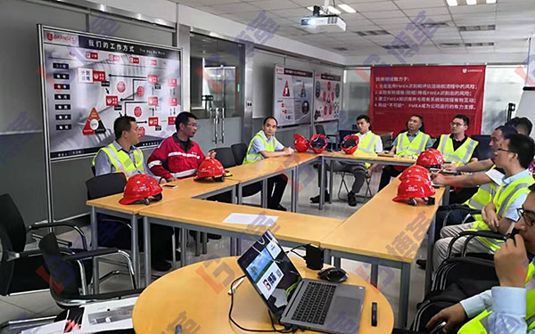 中天科技TPM項目組成員上海考察現(xiàn)場 中天科技TPM項目組成員上海考察現(xiàn)場